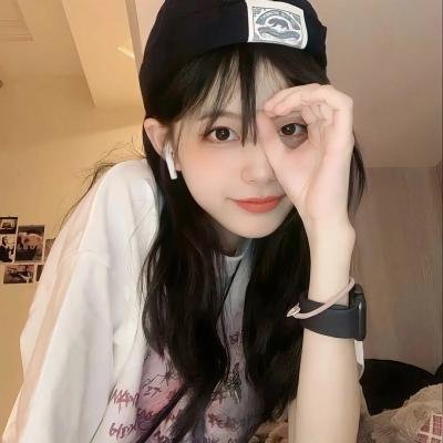 戴珍珠耳环的少女